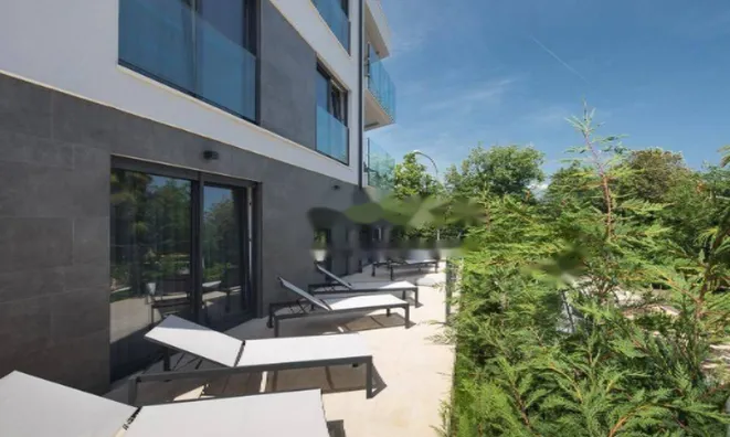 Недвижимость Семейный дом 641 м², Центр: 20