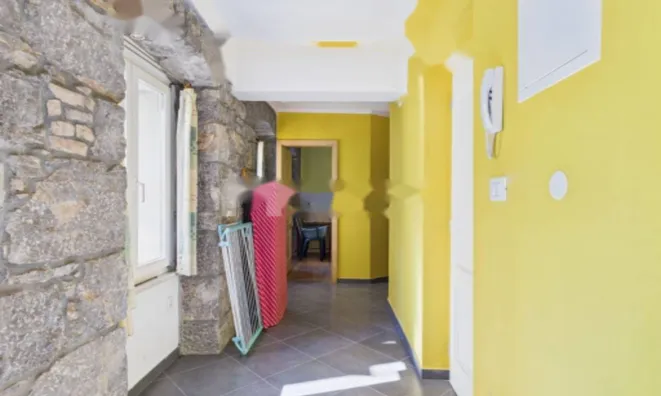 Недвижимость Трёхкомнатная квартира, центр: 10