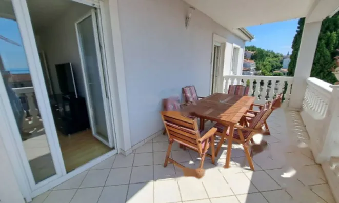 Недвижимость Четырехкомнатная квартира, Центр: 14