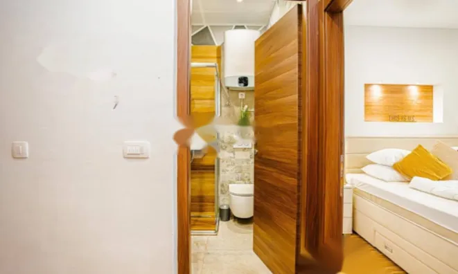 Недвижимость Двухкомнатная квартира в центре: 14