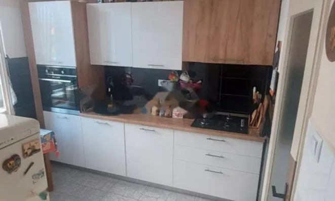 Недвижимость Трёхкомнатная квартира, Центр: 12