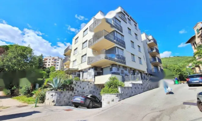 Недвижимость Трехкомнатная квартира Центр: 2