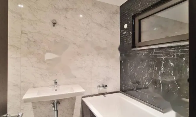 Недвижимость Трехкомнатная квартира Центр: 15