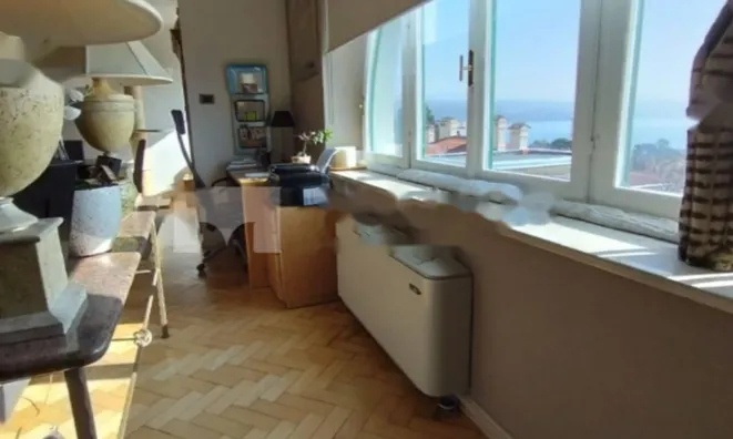 Недвижимость Четырехкомнатная квартира центр: 4