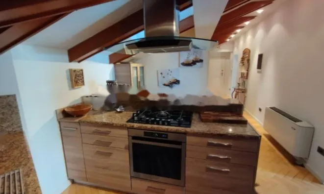 Недвижимость Четырехкомнатная квартира центр: 13