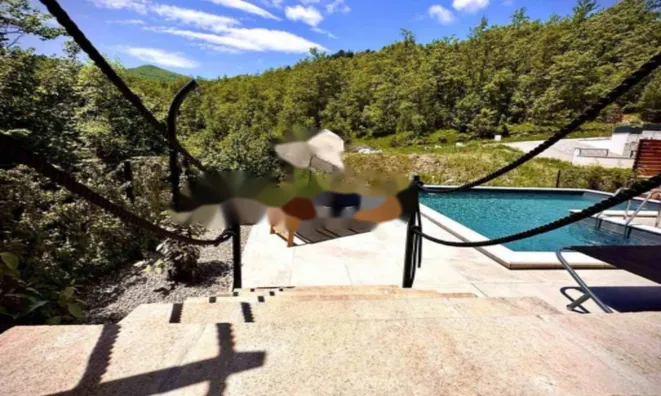 Недвижимость Трехкомнатная квартира Запад: 1