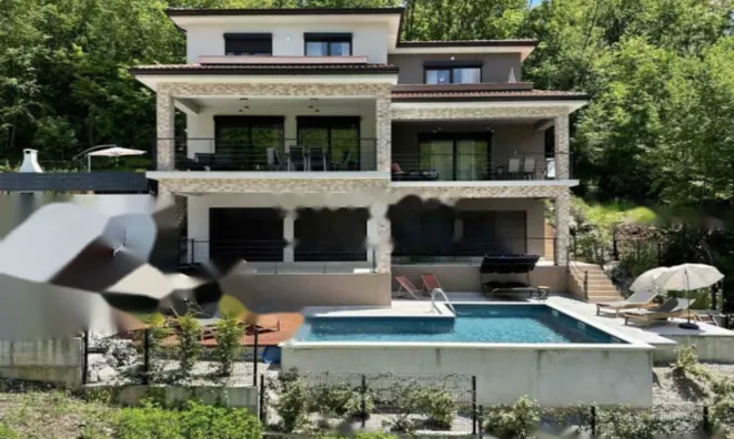 Недвижимость Трехкомнатная квартира Запад: 2