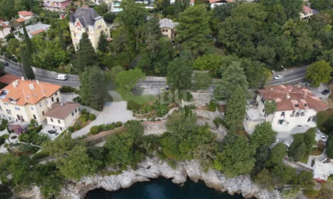 Недвижимость Четырехкомнатная квартира, Центр, Опатия: 2