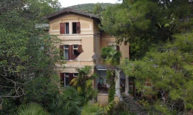 Недвижимость Четырехкомнатная квартира, Центр, Опатия: 6