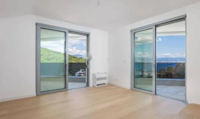 Недвижимость Четырехкомнатная квартира в центре Опатии: 3