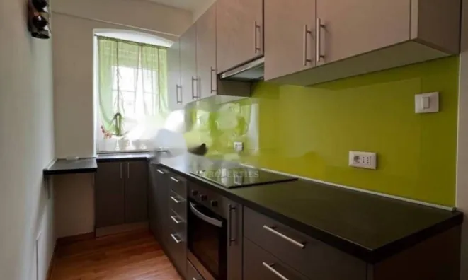 Недвижимость Двухкомнатная квартира, Центр: 6