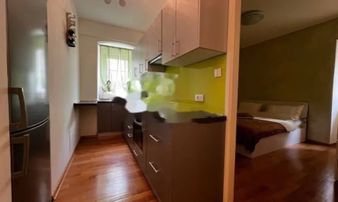 Недвижимость Двухкомнатная квартира, Центр: 7