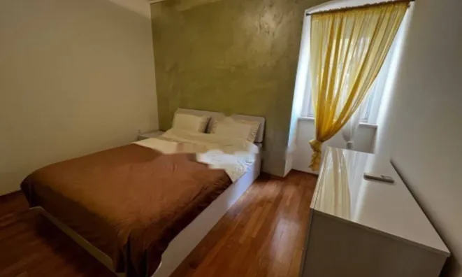 Недвижимость Двухкомнатная квартира, Центр: 9