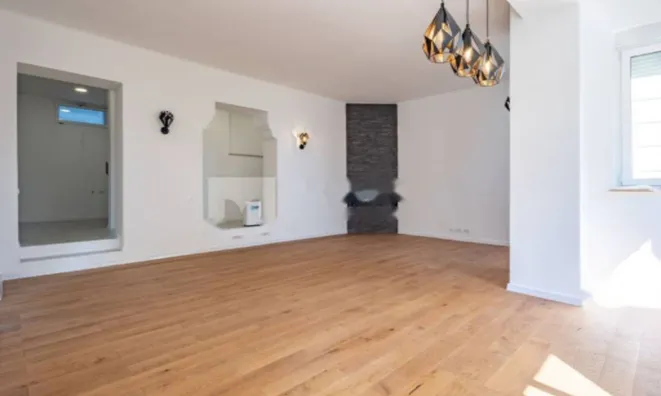 Недвижимость Четырехкомнатная квартира Центр: 2