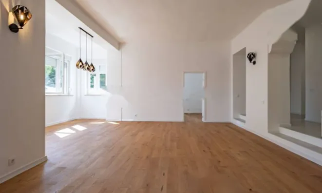 Недвижимость Четырехкомнатная квартира Центр: 4