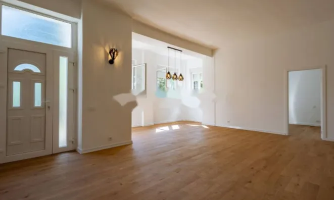 Недвижимость Четырехкомнатная квартира Центр: 5