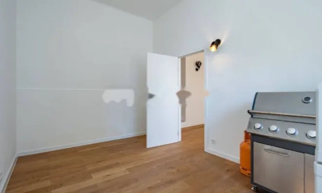 Недвижимость Четырехкомнатная квартира Центр: 20