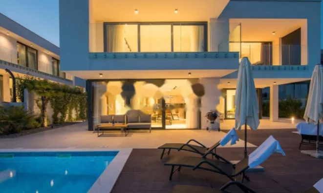 Недвижимость Коттедж 262 м², Центр Опатия: 23