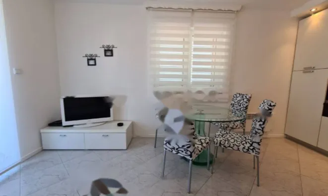 Недвижимость Четырехкомнатная квартира, центр, Опатия: 7