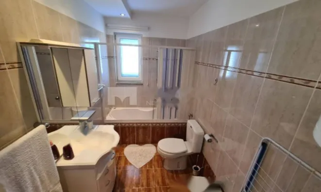 Недвижимость Четырехкомнатная квартира, центр, Опатия: 12