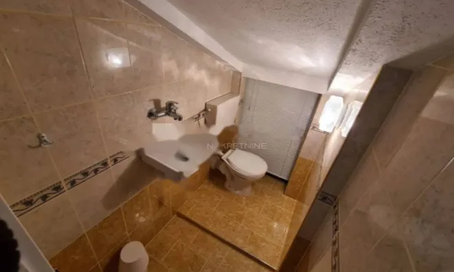 Недвижимость Четырехкомнатная квартира, центр, Опатия: 21