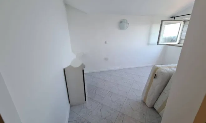 Недвижимость Четырехкомнатная квартира, центр, Опатия: 24