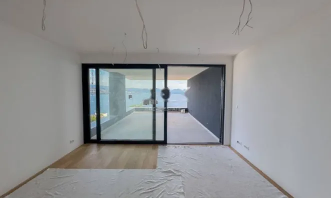 Недвижимость Трехкомнатная квартира Центр: 15