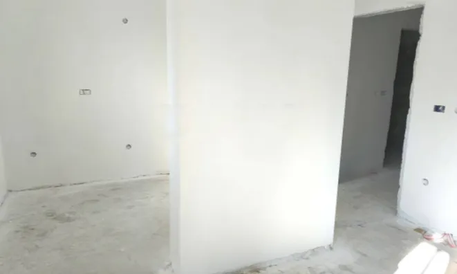 Недвижимость Трёхкомнатная квартира в центре: 3