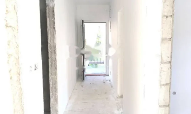 Недвижимость Трёхкомнатная квартира в центре: 5