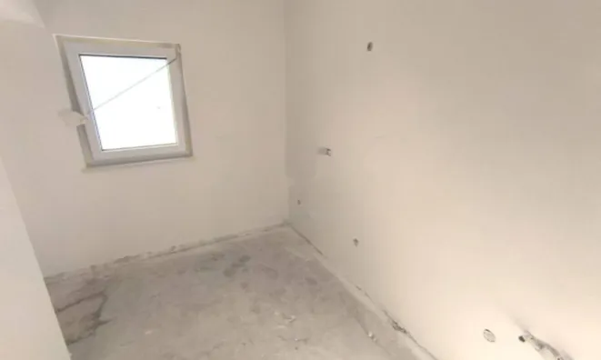 Недвижимость Трёхкомнатная квартира в центре: 6