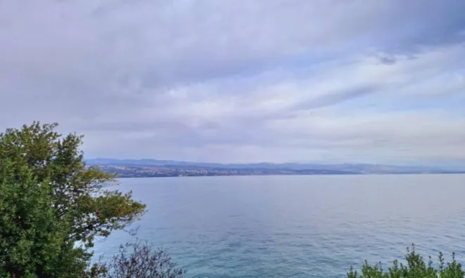 Недвижимость Трехкомнатная квартира Центр: 4