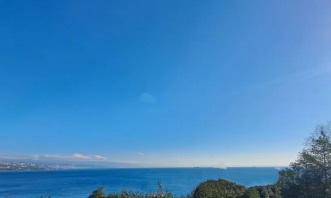 Недвижимость Трёхкомнатная квартира, центр: 2