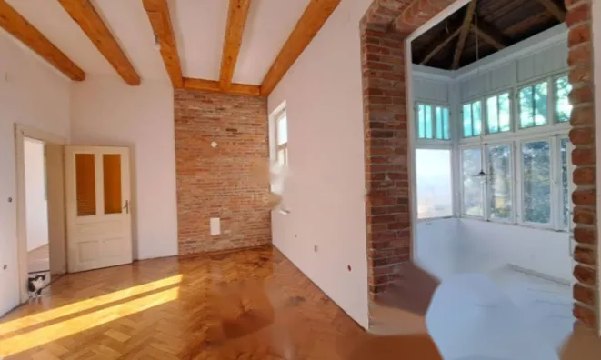 Недвижимость Трёхкомнатная квартира, центр: 8