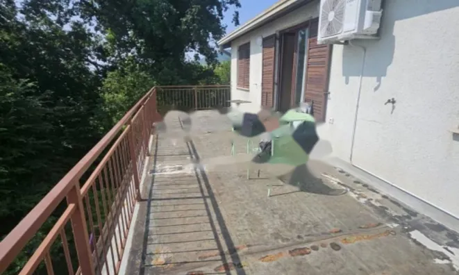 Недвижимость Двухкомнатная квартира в центре: 7