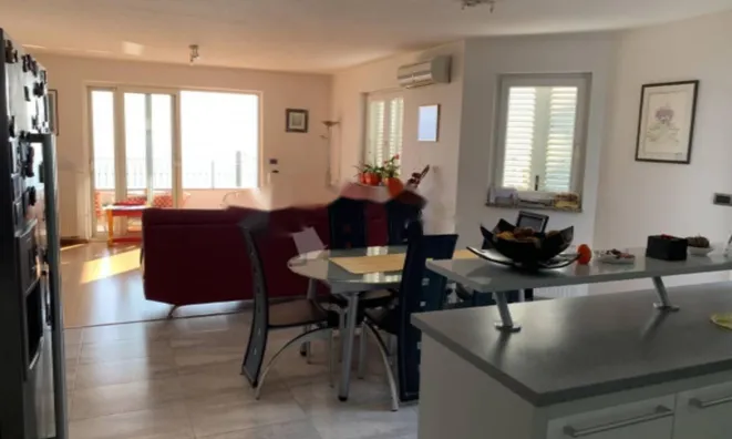 Недвижимость Трехкомнатная квартира центр Опатия: 4