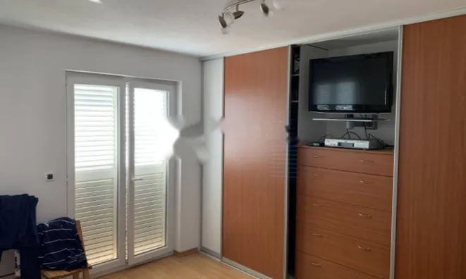 Недвижимость Трехкомнатная квартира центр Опатия: 8