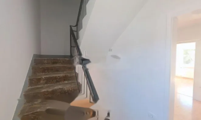 Недвижимость Дом с террасой Брод.: 22