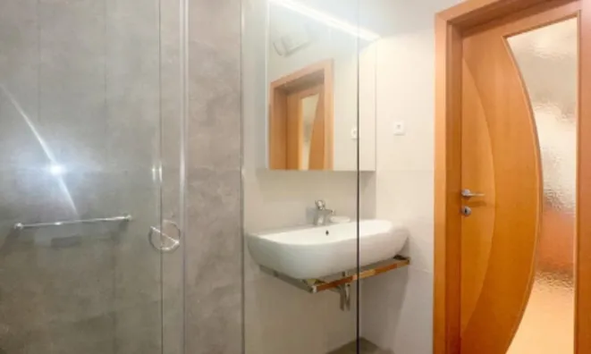 Недвижимость Дом, Чешница, Состро: 16