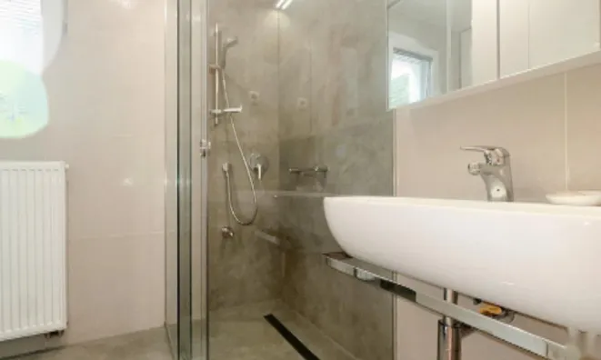 Недвижимость Дом, Чешница, Состро: 17