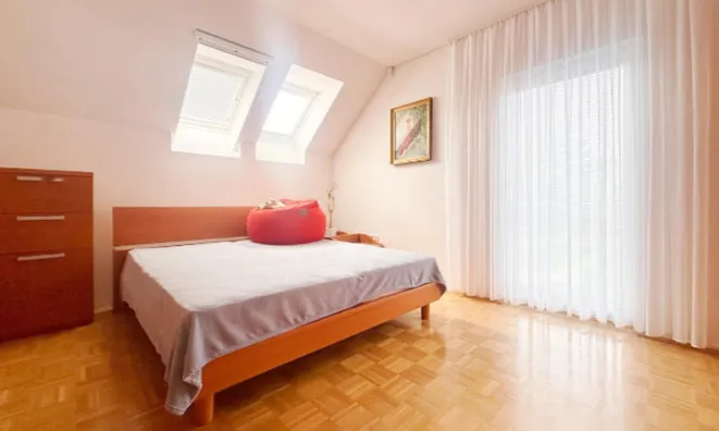 Недвижимость Дом, Чешница, Состро: 23