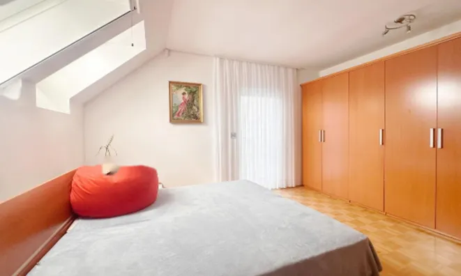 Недвижимость Дом, Чешница, Состро: 24