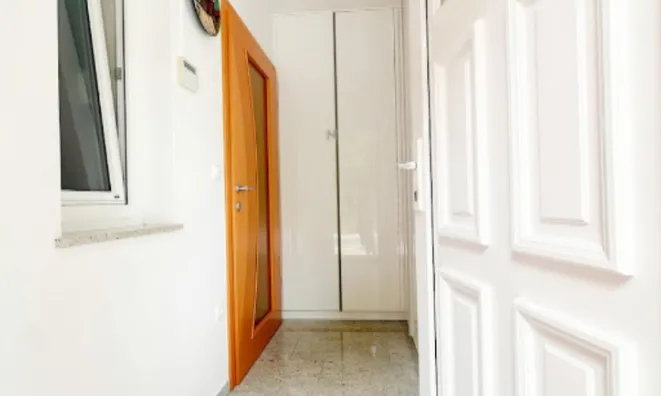 Недвижимость Дом, Чешница, Состро: 27