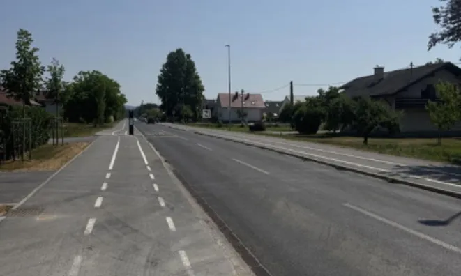 Недвижимость Дом Чрна Вас в парке: 2