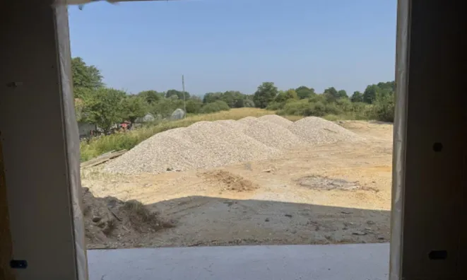 Недвижимость Дом Чрна Вас в парке: 14