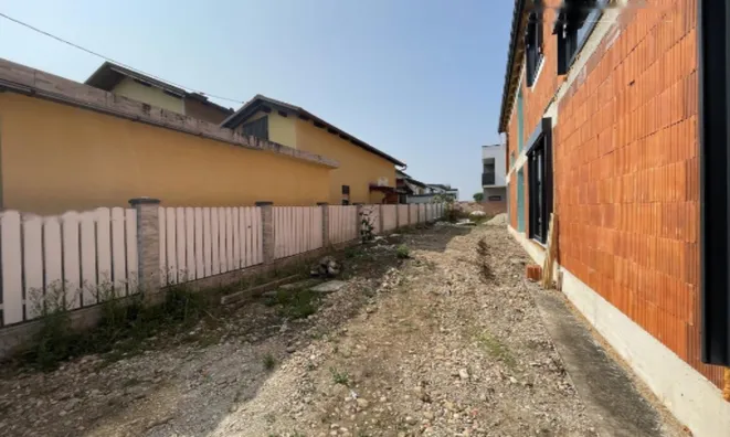 Недвижимость Дом с террасой в Залоге: 4