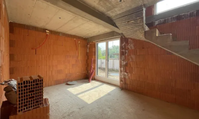 Недвижимость Дом с террасой в Залоге: 9