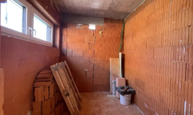 Недвижимость Дом с террасой в Залоге: 11