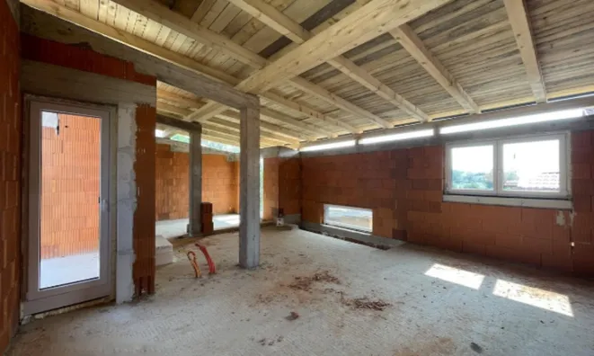 Недвижимость Дом с террасой в Залоге: 14