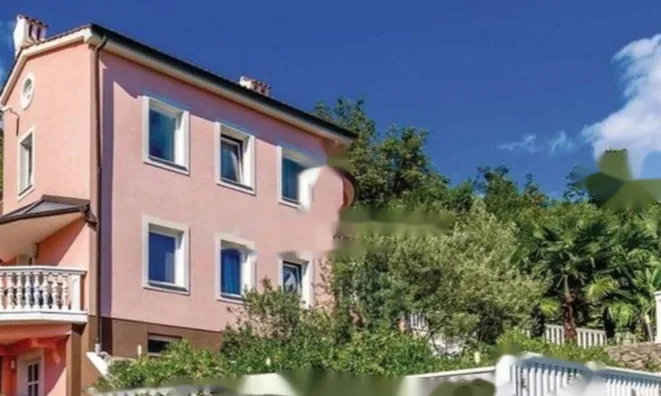 Недвижимость Семейный дом 460 кв.м, Центр: 5