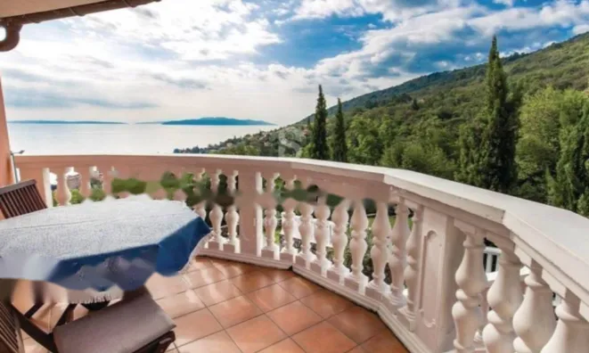 Недвижимость Семейный дом 460 кв.м, Центр: 8